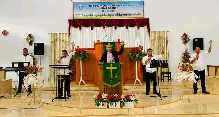 Pdt. Damanik